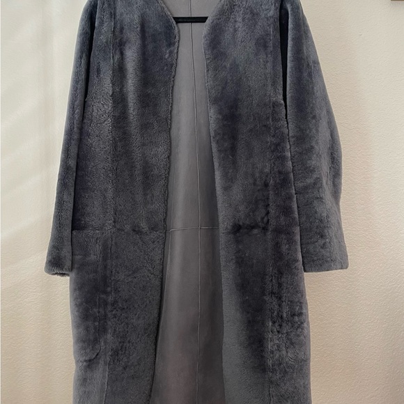 Vince Gray Faux Fur Coat - Picture 1 of 16